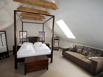 bily_jednorozec_apartmany_09