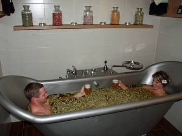 bily_jednorozec_lazebna_01